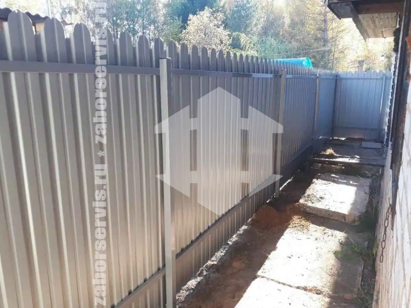 Забор из профнастила зеленый 25 метров