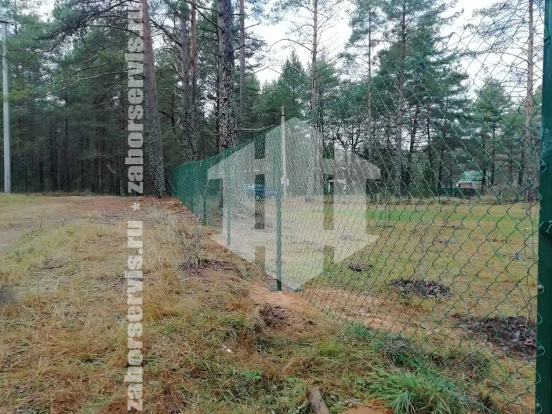 Забор из сетки рабицы в натяг с протяжкой арматуры 25 метров