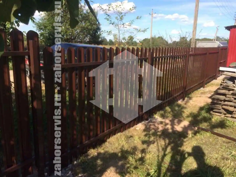 Забор из металлического штакетника 65 метров