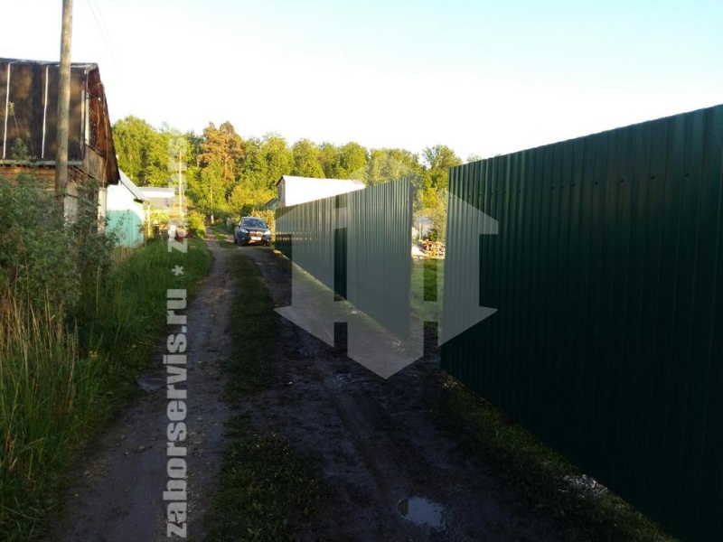 Забор из профнастила с утрамбовкой щебнем 34 метра